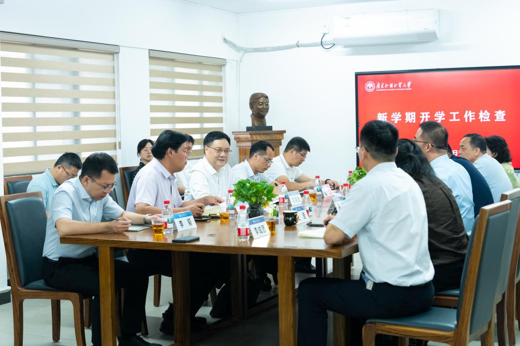 白云山校区开学检查.jpg 金贝娱乐城