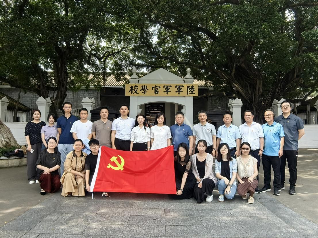合影.jpeg 金贝娱乐城
