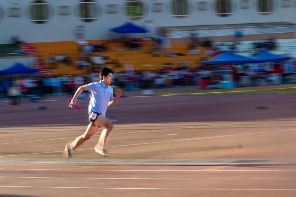 混合4-400接力决赛 冲刺 特写.jpg 金贝娱乐城