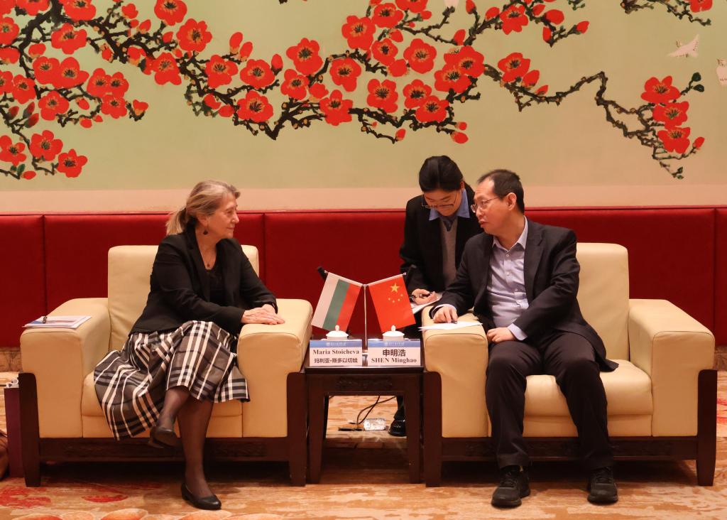 20250307保加利亚索菲亚大学来访会见(申明浩).jpg 金贝娱乐城