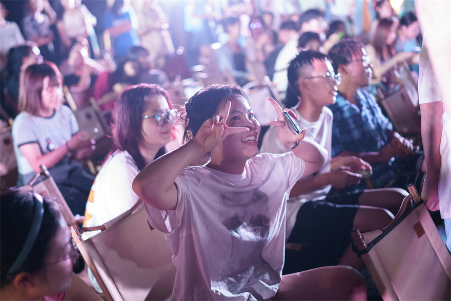 秋日诗宴19.jpg 金贝娱乐城